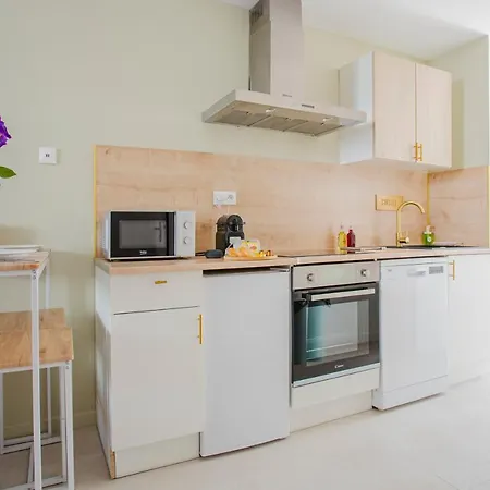 Ideal Pro & Couple - 2 Logements Theme Boho Chic Rdc & Dandy 1Er Etage - Quartier Calme - Jardin - Wifi Hd - Smart Tv - Parking Gratuit - Proche Centre & Transports - Ask Home Valenciennes Exterior foto