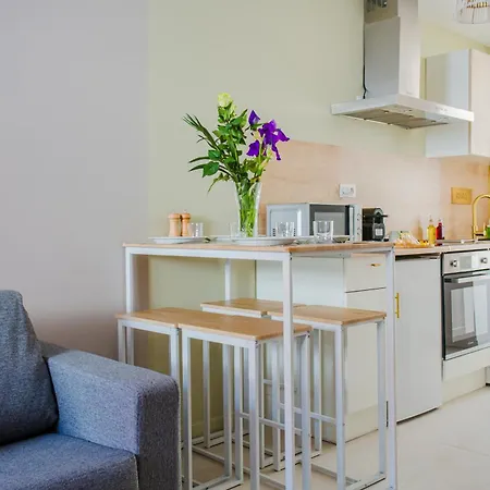 Ideal Pro & Couple - 2 Logements Theme Boho Chic Rdc & Dandy 1Er Etage - Quartier Calme - Jardin - Wifi Hd - Smart Tv - Parking Gratuit - Proche Centre & Transports - Ask Home Valenciennes Exterior foto