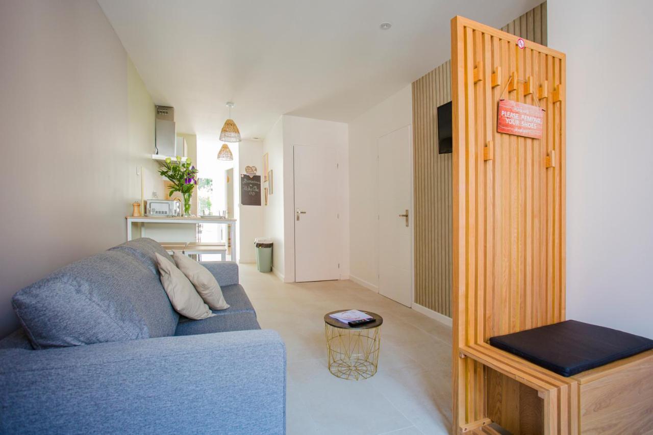 Appartement Ideal Pro & Couple - 2 Theme Boho Chic Rdc & Dandy 1er Etage - Quartier Calme - Jardin - Wifi Hd - Smart Tv - Parking Gratuit - Proche Centre & Transports - Ask Valenciennes