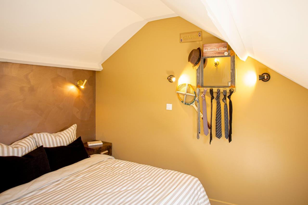 Apartment Boho Chic Duo: Tranquil Garden Retreat With Modern Comforts Valenciennes