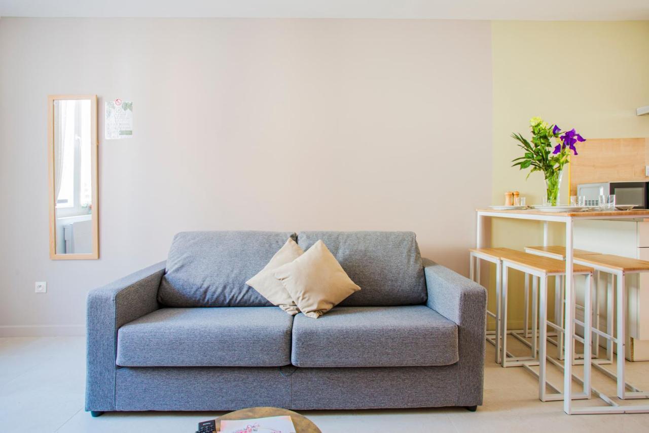 Appartement Ideal Pro & Couple - 2 Theme Boho Chic Rdc & Dandy 1er Etage - Quartier Calme - Jardin - Wifi Hd - Smart Tv - Parking Gratuit - Proche Centre & Transports - Ask